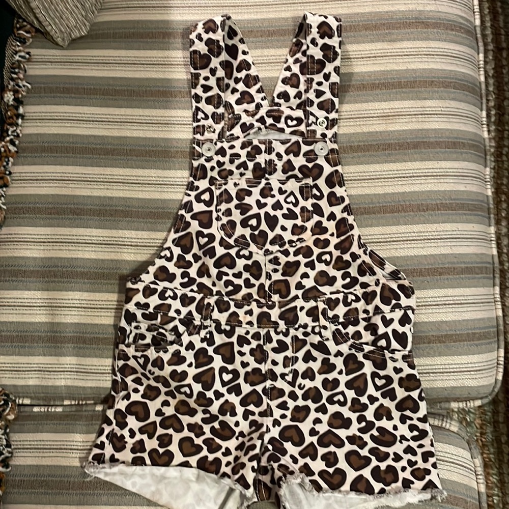 Leopard print overall shorts